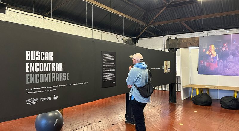 fotomaiz-buscar-encontar-encontrarse-publico